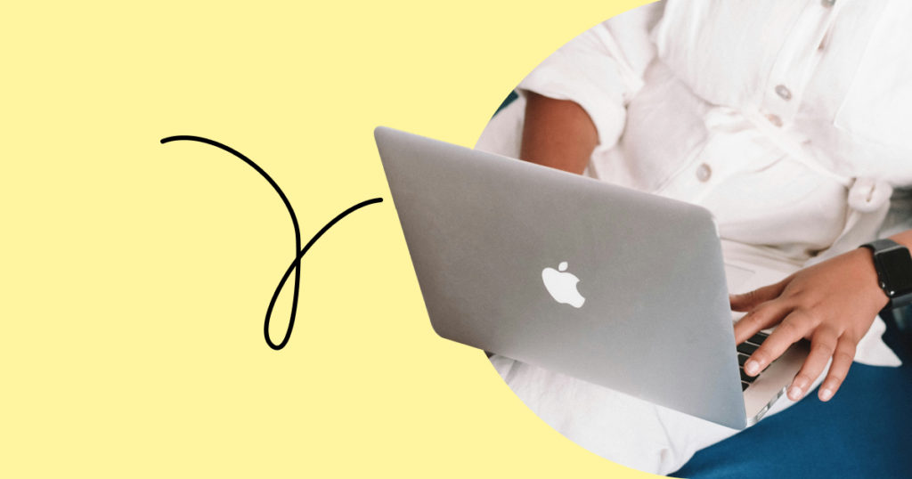 Emprendedor busca la diferencia entre Verifactu y factura electrónica en el ordenador